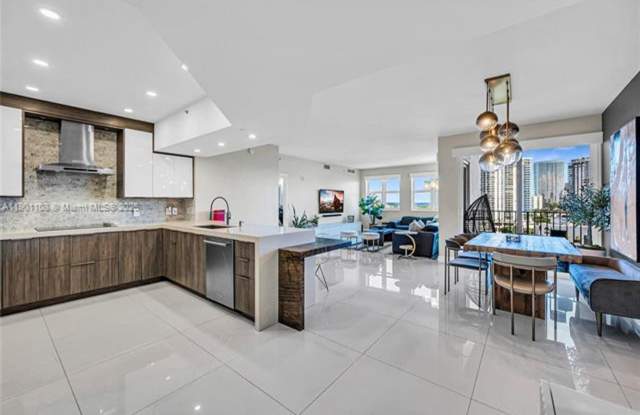 19900 E Country Club Dr unit 1003 (A11901108) photos photos