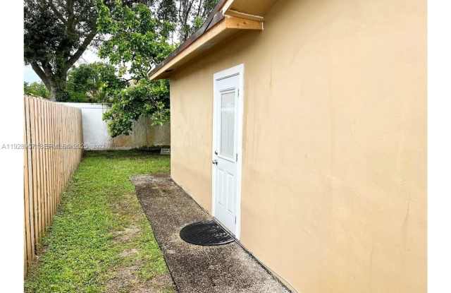 2449 NW 73rd Ave photos photos