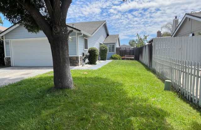 $2450 - 3 Bed/2 Bath Home in a Beautiful Neighborhood Gallery 4