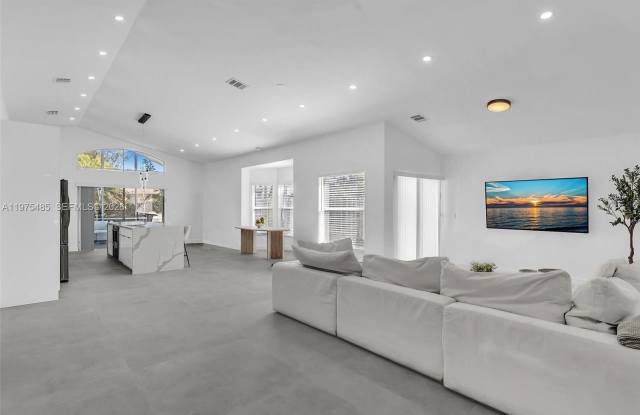 4962 SW 32nd Way photos photos