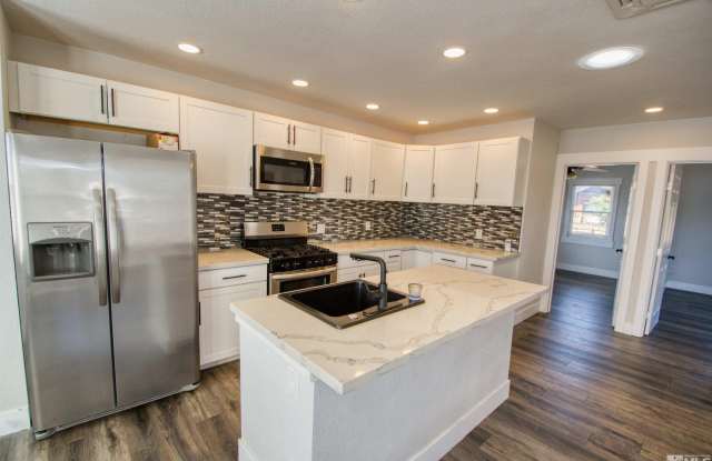 618 Spokane Street lot: 1/2 Gallery 3
