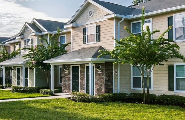 2770 COASTAL BAY  #3-207 - 2770 Costal Bay Drive, Orange City, FL 32763