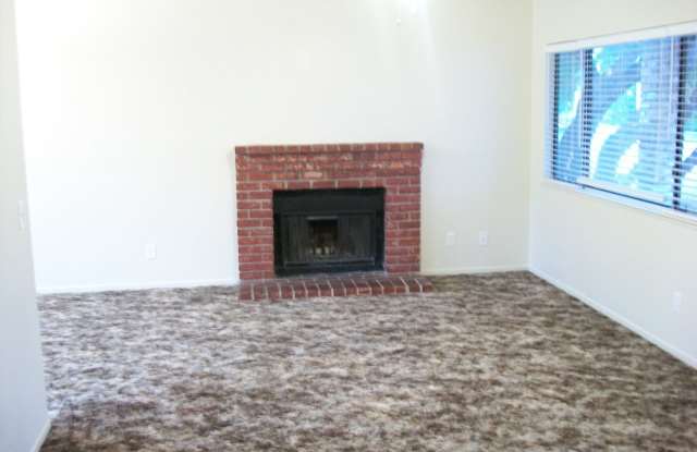 3 Bedroom / 2 Bath House Gallery 3