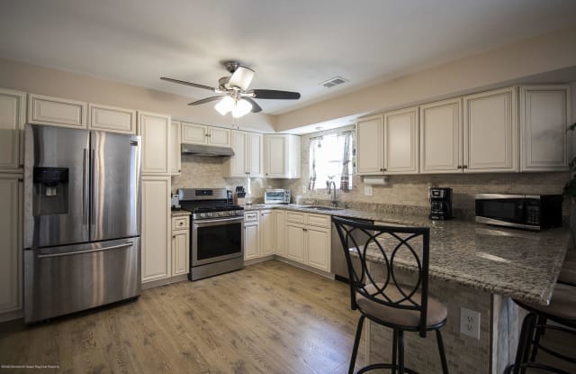 428 Morningside Avenue - 428 Morningside Avenue, Union Beach, NJ 07735