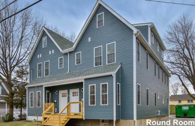 29 1st St. Gallery 2