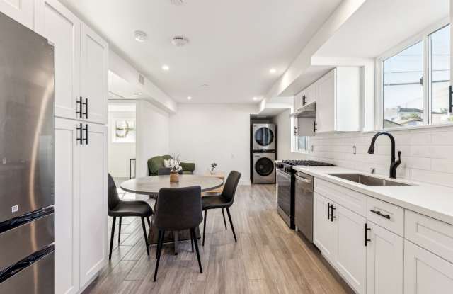 MH 416 N La Fayette Park Pl Gallery 3