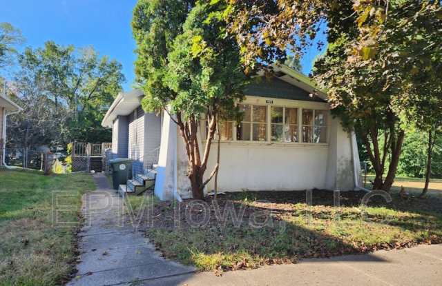 929 Kern Street - 929 Kern Street, Waterloo, IA 50703
