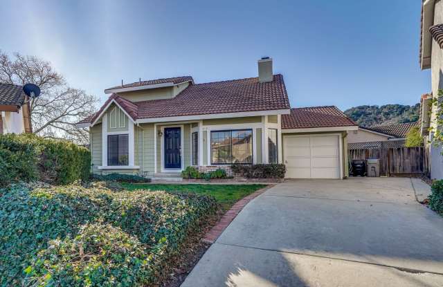 Old Almaden Valley/ 2 story 3/2 Close to Colero Reservoir with Brand New Air Conditioning Gallery 3