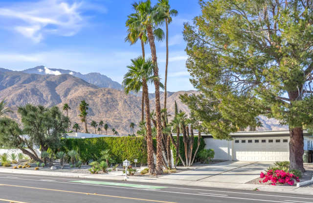 1350 E Murray Canyon Drive Gallery 2