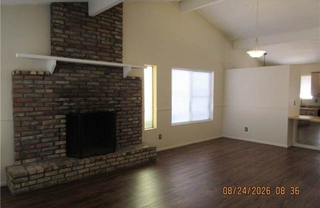 3724 N Skylark Road Gallery 2