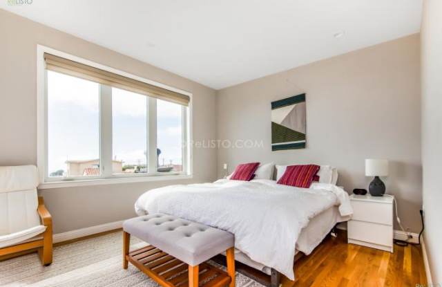 2326 Cecilia Ave. Gallery 2