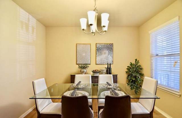1735 Emerald Edge Gallery 2