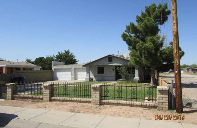 2436 E McArthur Drive Gallery 2