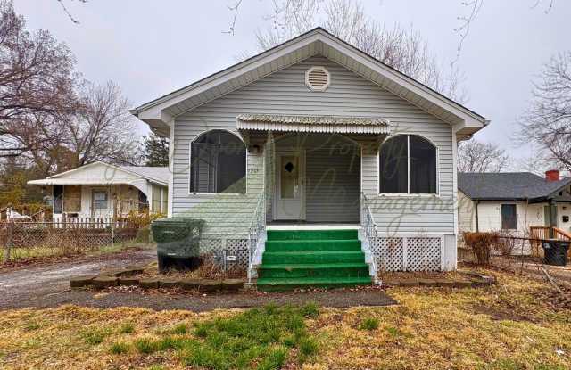 TWO BEDROOM HOME IN INDEPENDENCE!!! photos photos