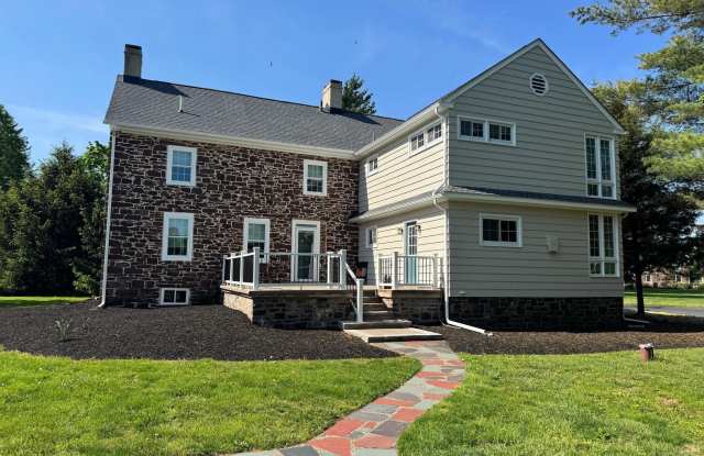 16 BROWNSBURG ROAD photos photos