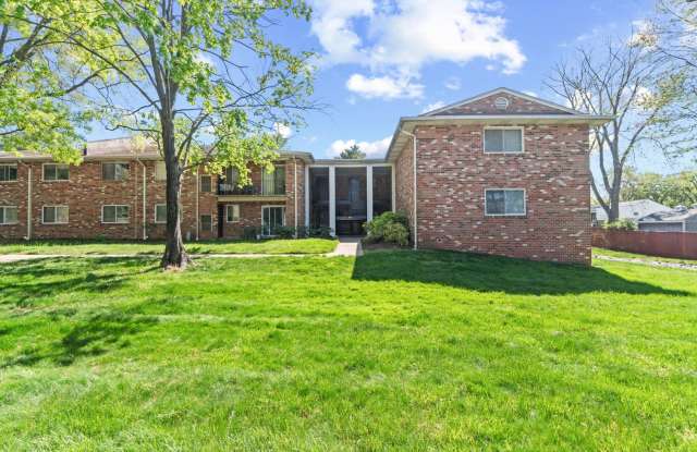 Fairwinds. Renovated and Updated. Spacious 2 bed 2 bath ground level condo in Annapolis! photos photos