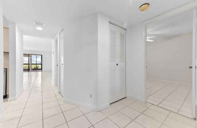 7260 Kinghurst Drive Gallery 4