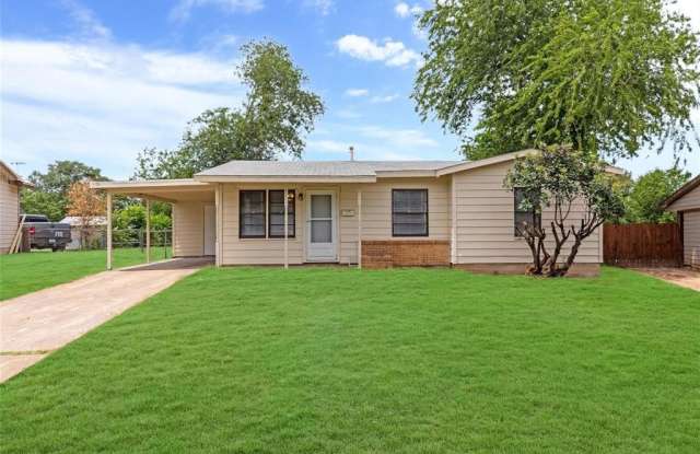 4713 Laverda Drive - 4713 Laverda Drive, Haltom City, TX 76117