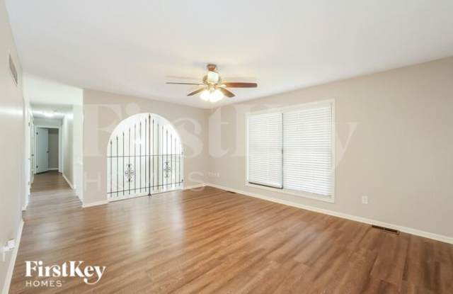 6704 Northwest Mirror Lake Terrace Gallery 4