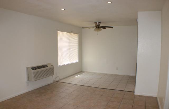 Charming 2 Bedroom, 1 Bath in California City, CA! Gallery 4