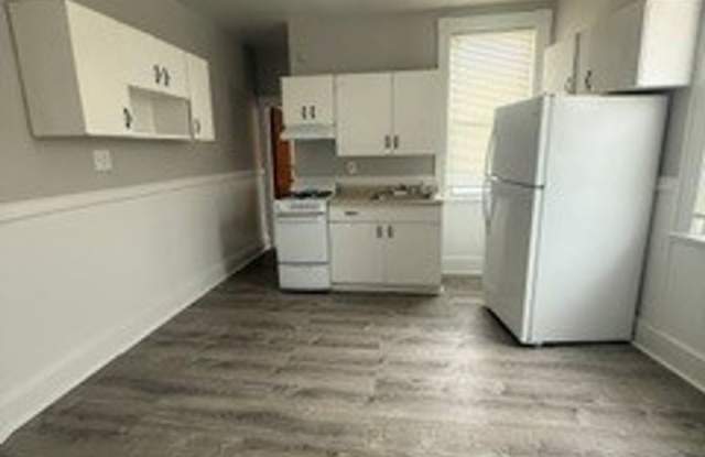 Spacious 1bedroom unit with large living room Gallery 4