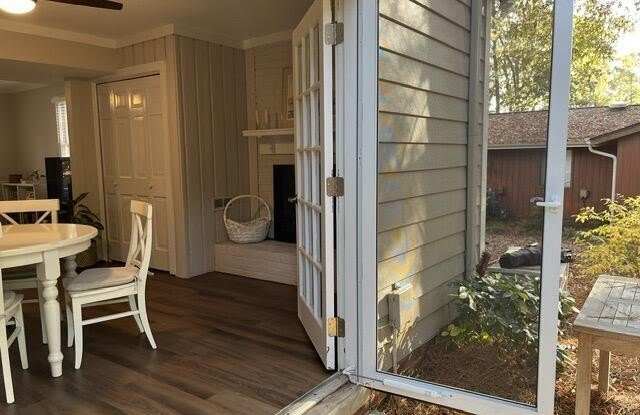 7821 Haymarket Lane Gallery 4