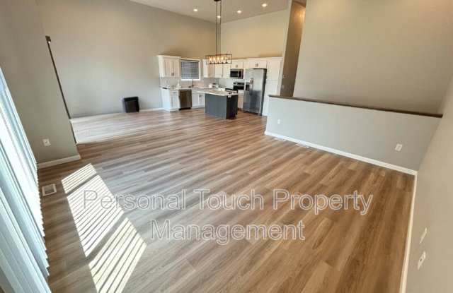 6825 Thomas Street photos photos