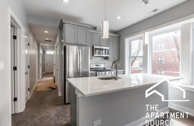 3135 North Oakley photos photos