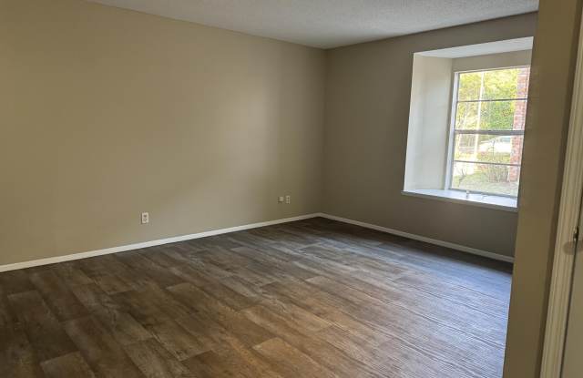 2804 Dubarry Drive Gallery 3