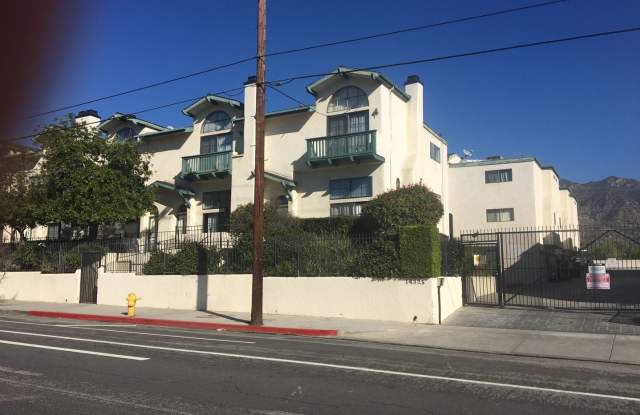 14325 Foothill Blvd # 25 - Foothill Condo Gallery 2