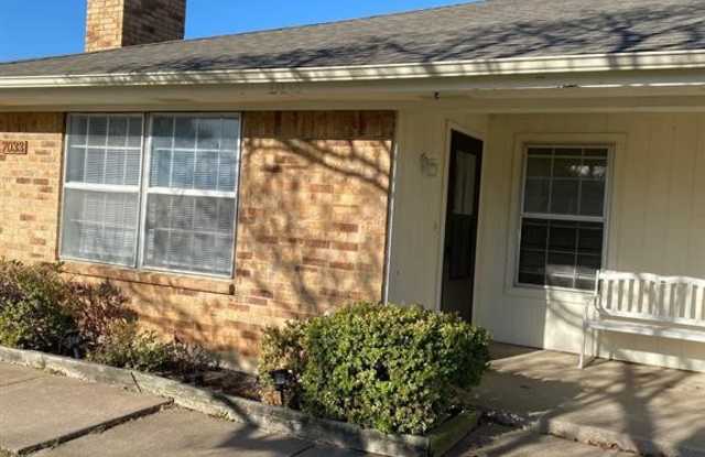 7033 Crosstimbers Lane - 7033 Crosstimbers Lane, North Richland Hills, TX 76182