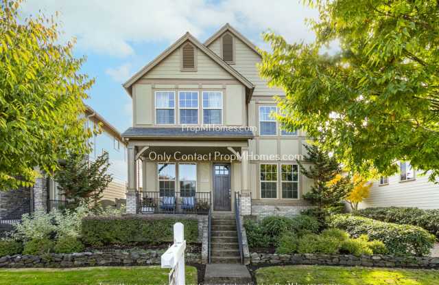 Gorgeous Villebois Home with a Hot Tub  Bonus Room! - 10700 Southwest Barber Street, Wilsonville, OR 97070