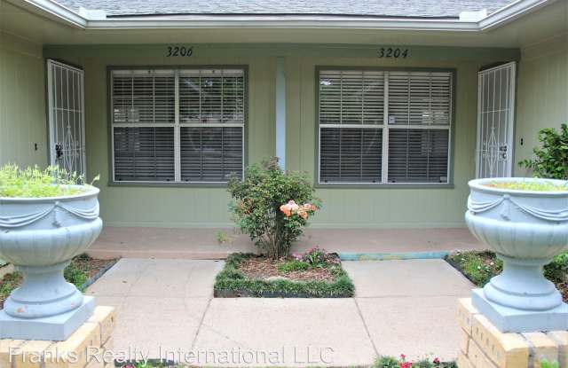 3206 Kelvin Gallery 4