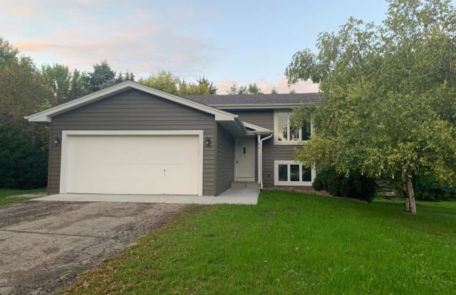 579 Independence Avenue - 579 Independence Avenue, Chaska, MN 55318
