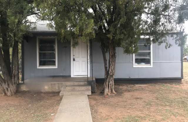 $0 First Month's Rent / $0 Deposit at Move-in photos photos