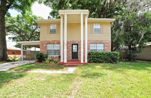 230 BEVERLY BOULEVARD - 230 Beverly Boulevard, Brandon, FL 33511