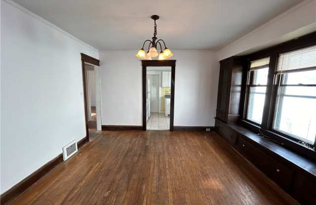 1328 W 110th Street Gallery 4