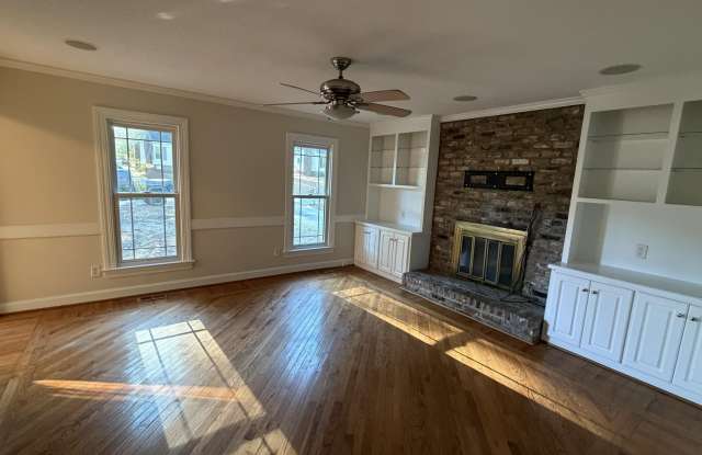 3019 Fieldstream Drive N Gallery 2