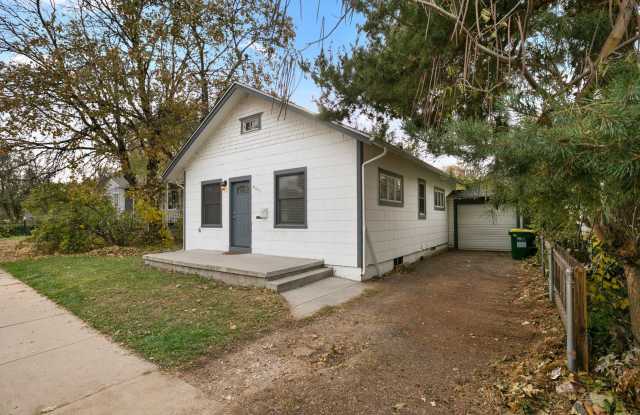 Recently remodeled home with HUGE yard! Garage. photos photos