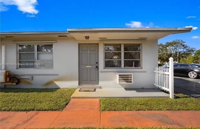 2640 Pierce St photos photos