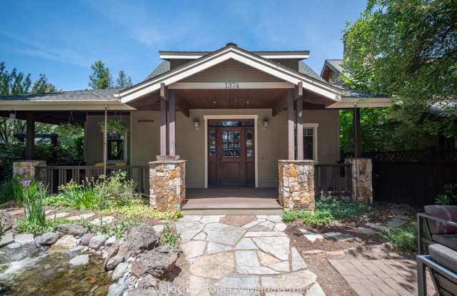 Beautiful Westside Craftsman | Prime Bend Location photos photos