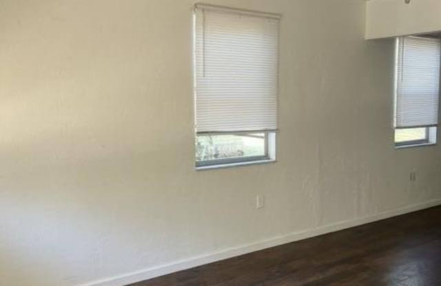 25146 NW 4TH Avenue Gallery 2