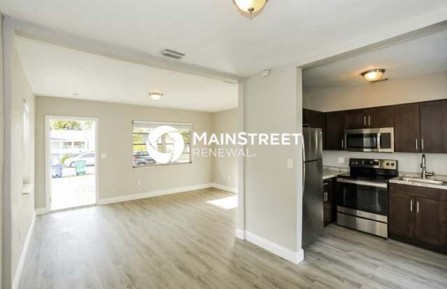 2910 Northwest 70th Terrace Gallery 4