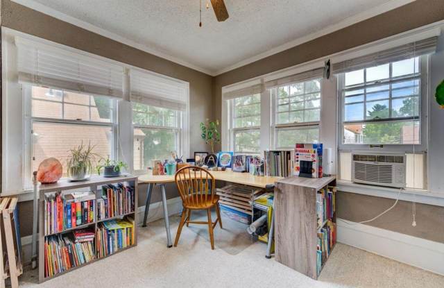 Gorgeous 6 Bedroom in Midway- June 2027 Move In- Hamline University Gallery 3