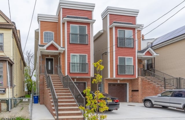 939 BOND ST - 939 Bond Street, Elizabeth, NJ 07201