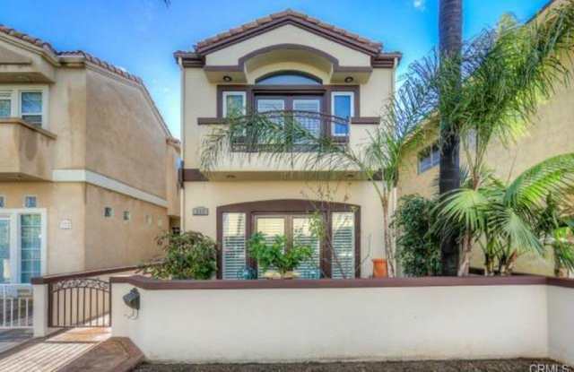 Downtown Huntington Beach - Beachfront Gorgeous Home - Stunning Remodel!!! photos photos