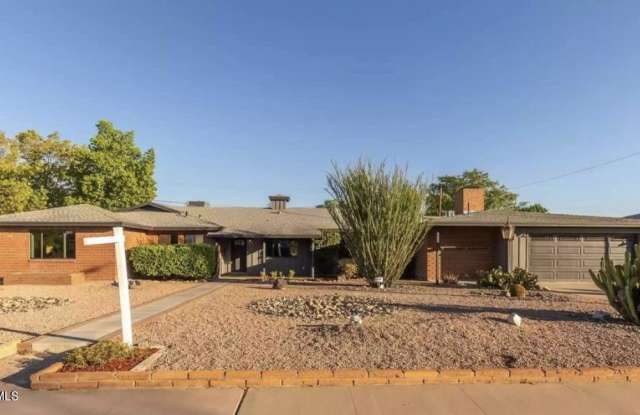 2023 W WINDSOR Avenue - 2023 West Windsor Avenue, Phoenix, AZ 85009
