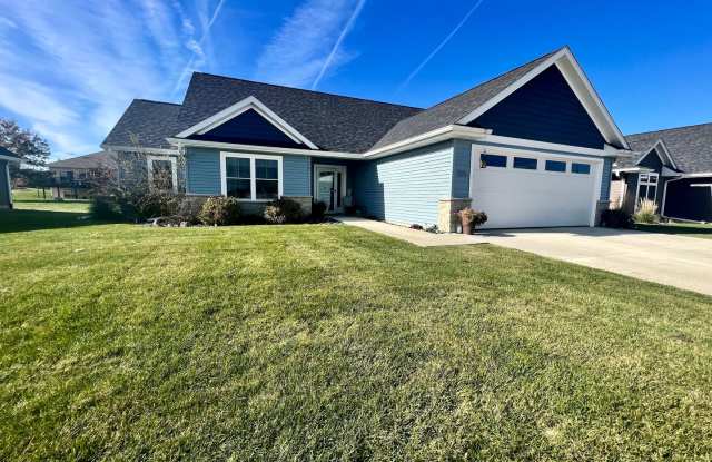 Fully Furnished 3-Bed House in Cedar Falls photos photos