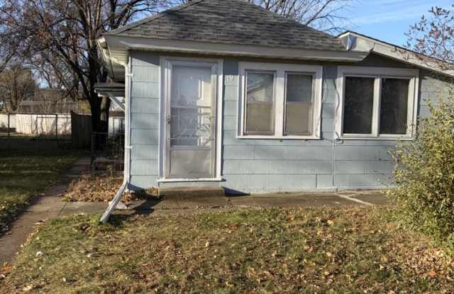 119 7th Ave Ne - 119 7th Avenue Northeast, St. Cloud, MN 56304