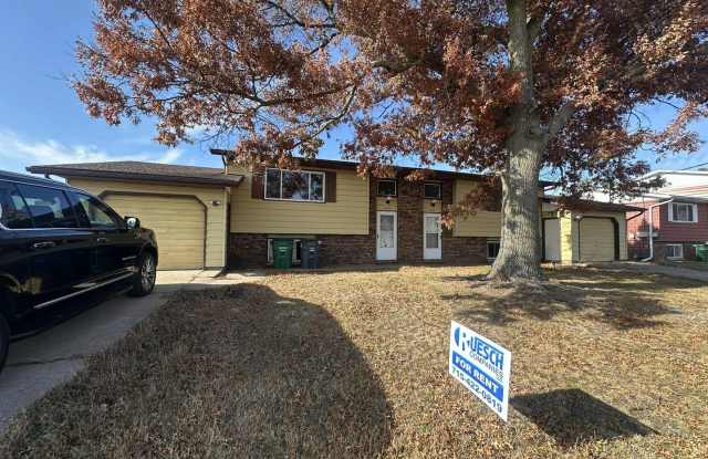 2 Bedroom Duplex - 2032 16th Street South, Wisconsin Rapids, WI 54494